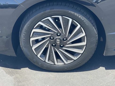 Certified 2025 Hyundai Sonata SEL FWD image 30
