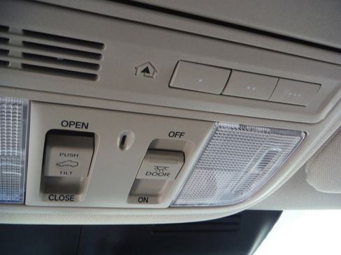 Used 2018 Honda CR-V EX-L image 27