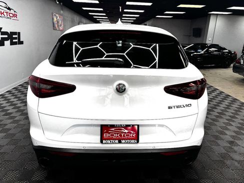 Used 2023 Alfa Romeo Stelvio Sprint image 11
