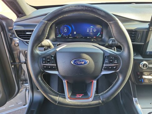 Certified 2020 Ford Explorer ST w/ Premium Technology Package image 24