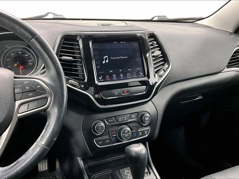 Used 2020 Jeep Cherokee Limited image 8