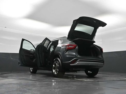 New 2026 Chevrolet Trax LT image 48