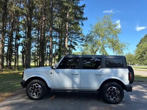 Used 2024 Ford Bronco Outer Banks AWD/4WD image 6