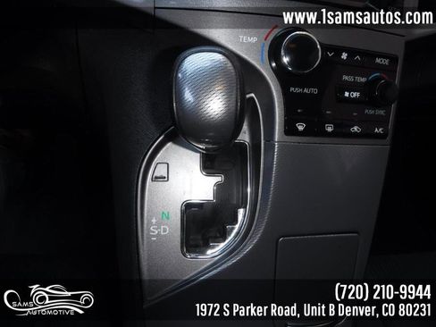 Used 2014 Toyota Venza LE FWD image 13