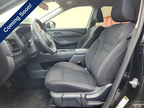 Used 2024 Nissan Rogue S FWD image 11