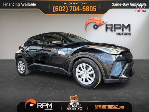 Used 2020 Toyota C-HR LE FWD image 1