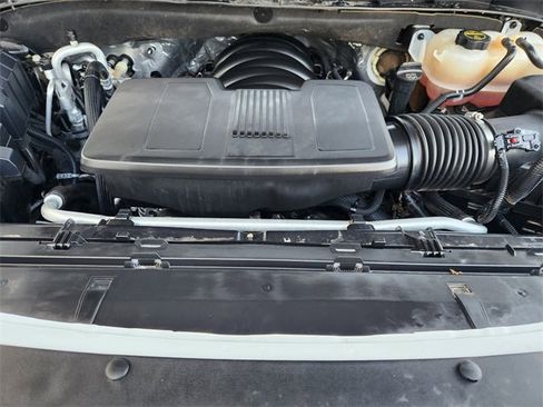 Used 2024 Chevrolet Tahoe LT w/ Luxury Package RWD image 33