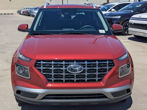 Used 2026 Hyundai Venue SEL image 4