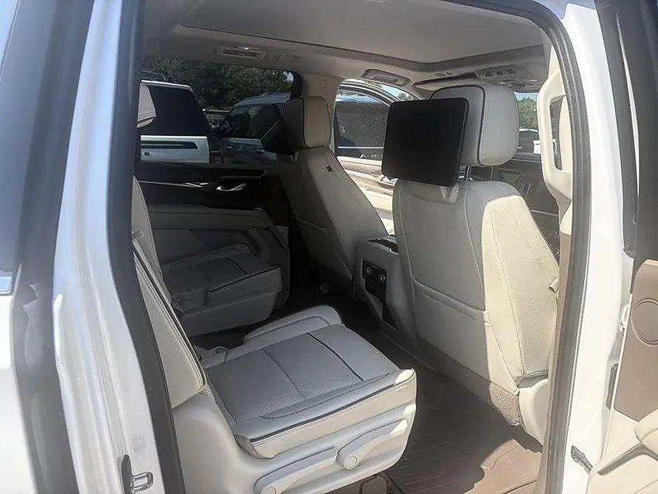 Used 2021 GMC Yukon XL Denali w/ Denali Premium Package AWD/4WD image 27