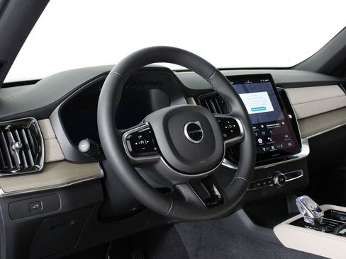 New 2026 Volvo XC90 B6 Plus w/ Protection Package Premier image 8