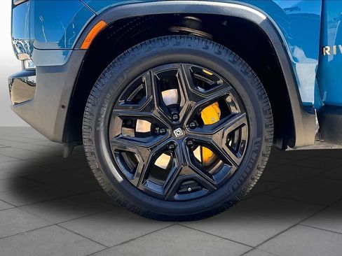 Used 2023 Rivian R1T Adventure AWD/4WD image 9
