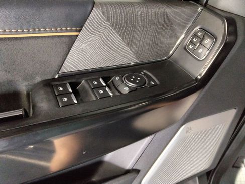 Used 2021 Ford F150 Platinum w/ FX4 Off-Road Package image 31