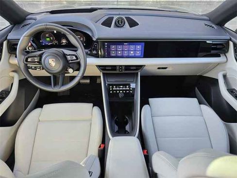 New 2024 Porsche Macan 4 Electric image 32