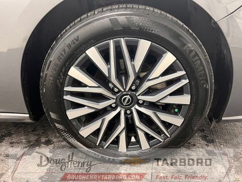 Used 2025 Nissan Altima 2.5 SV FWD image 20