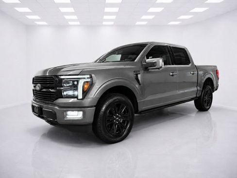 Used 2025 Ford F150 Platinum w/ FX4 Off-Road Package AWD/4WD image 4