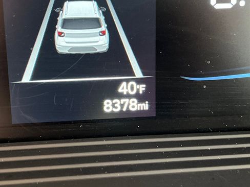 Certified 2025 Hyundai Venue SEL image 36