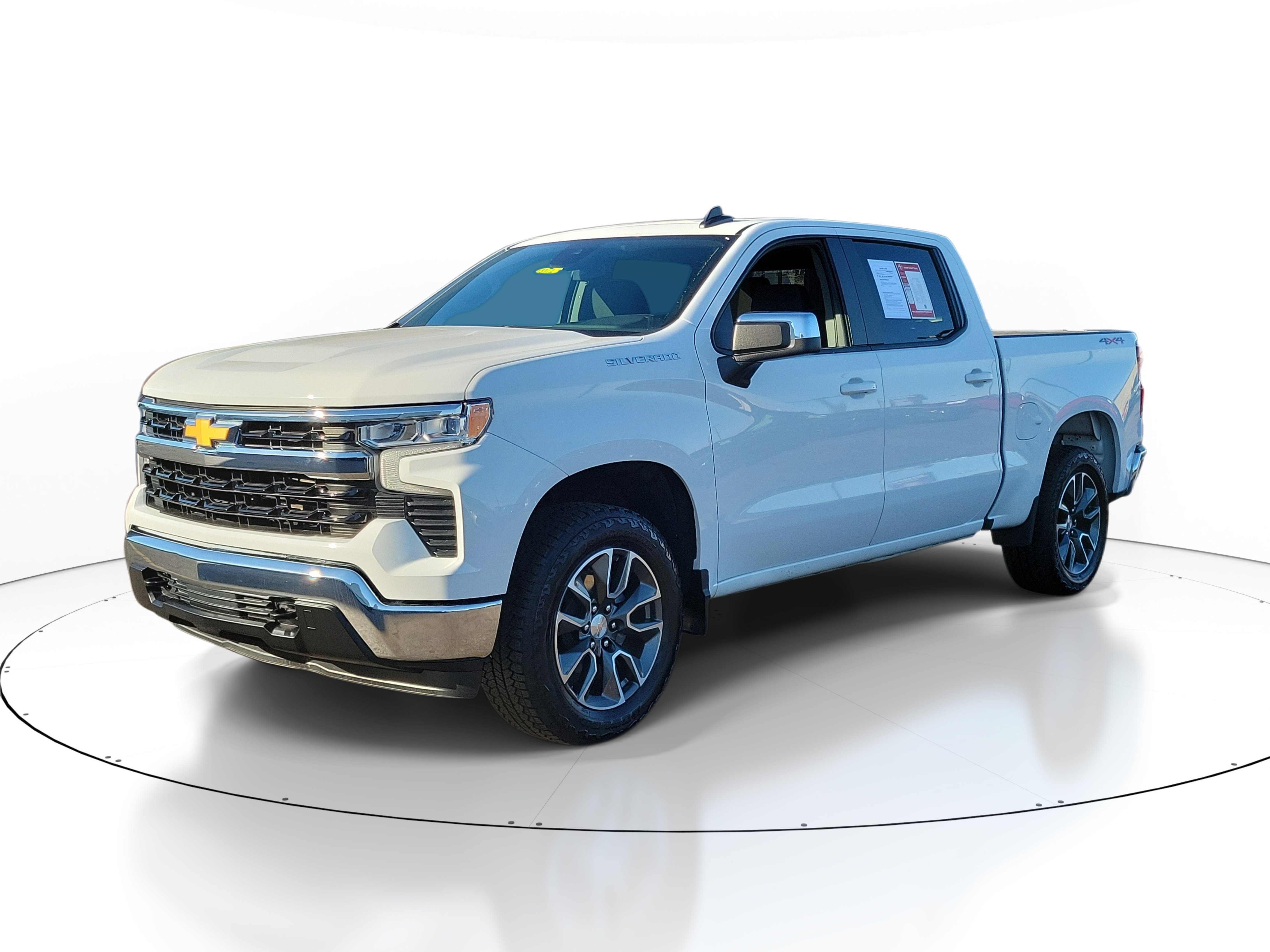 Used 2024 Chevrolet Silverado 1500 LT AWD/4WD image 2