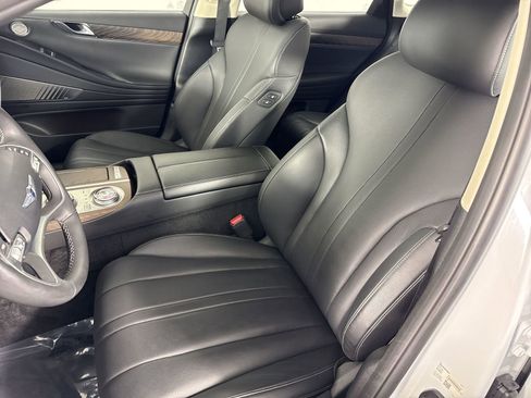 Used 2024 Genesis G80 image 18