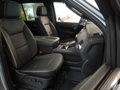Used 2024 Chevrolet Tahoe Premier w/ Premium Package 2 AWD/4WD image 40
