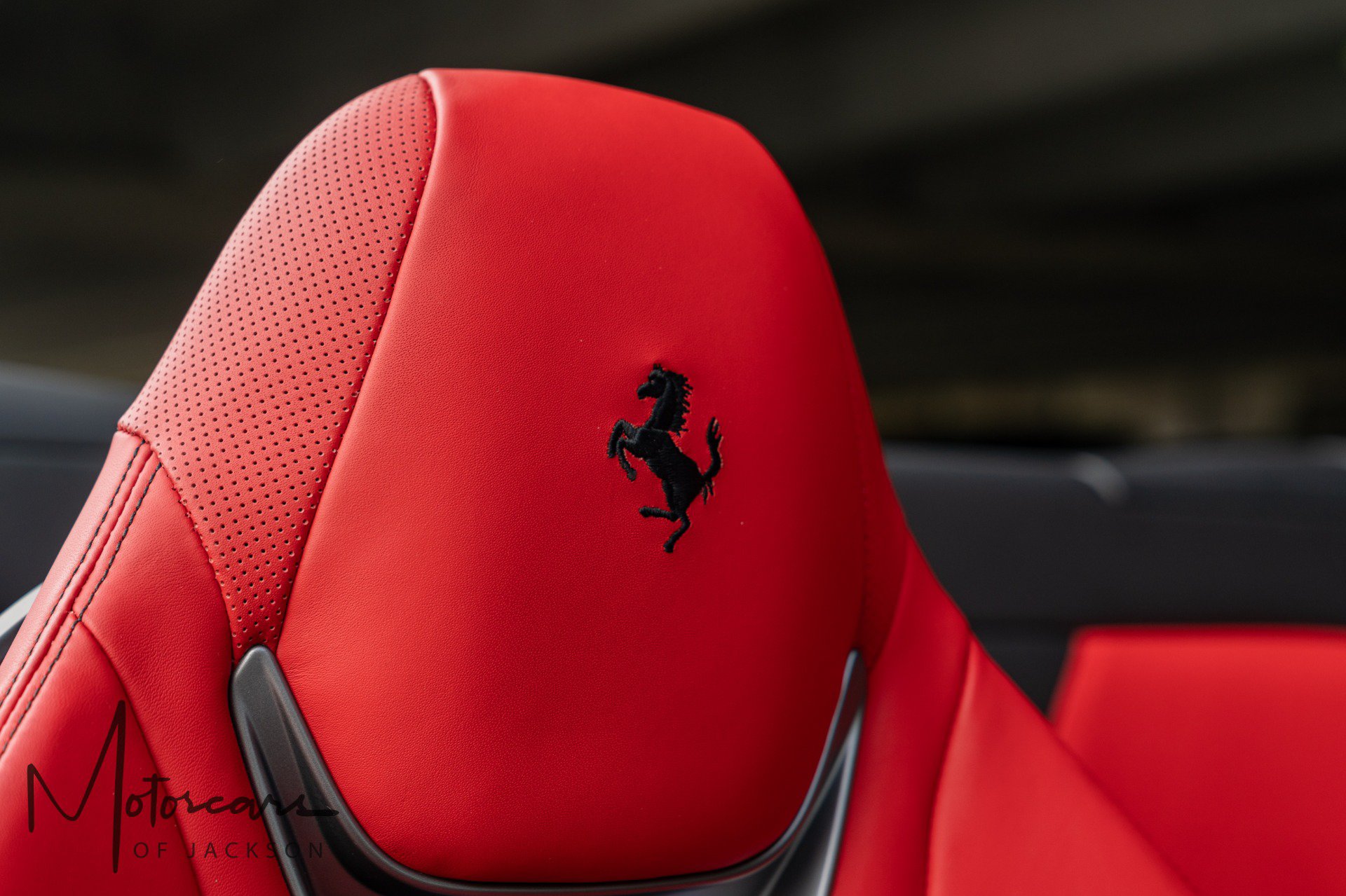 Used 2019 Ferrari Portofino RWD image 40