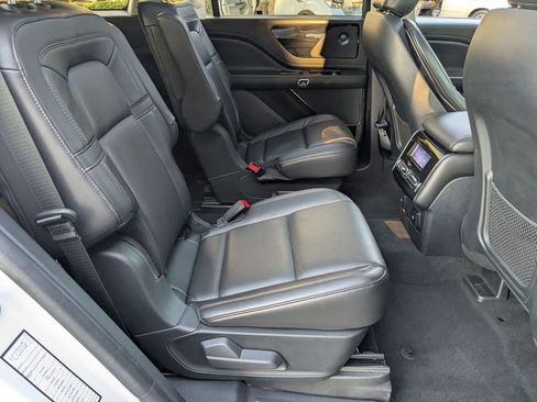 Used 2023 Lincoln Aviator Reserve image 31