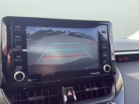 Used 2022 Toyota Corolla LE FWD image 18