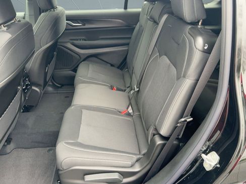 New 2025 Jeep Grand Cherokee L Laredo image 14