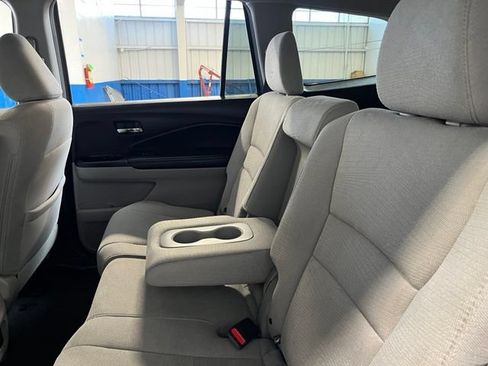 Used 2017 Honda Pilot EX image 18