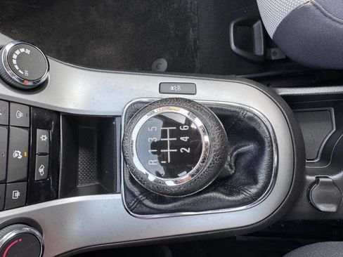 Used 2014 Chevrolet Cruze LS image 19