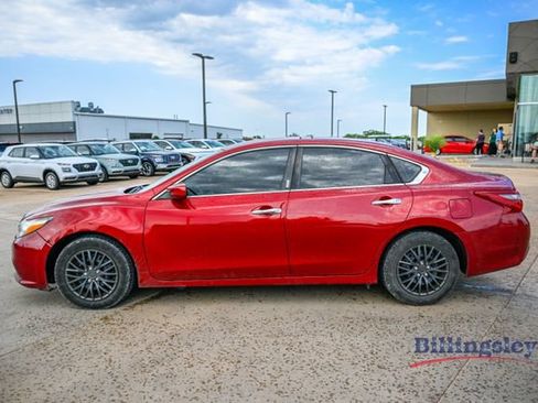 Used 2018 Nissan Altima 2.5 S w/ S Convenience Package FWD image 2