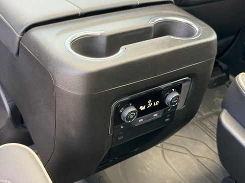 Used 2026 Chevrolet Tahoe Premier w/ Sun And Tow Package AWD/4WD image 36
