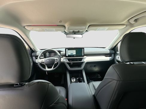New 2026 Ford Explorer Active w/ Active Comfort Package RWD image 16