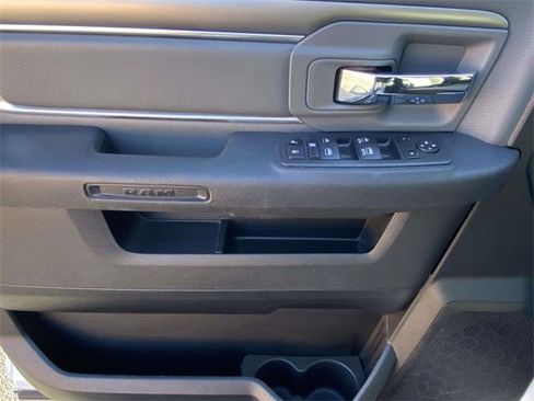 Used 2024 RAM 1500 Classic SLT image 14