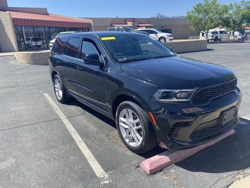 Used 2023 Dodge Durango GT RWD image 5