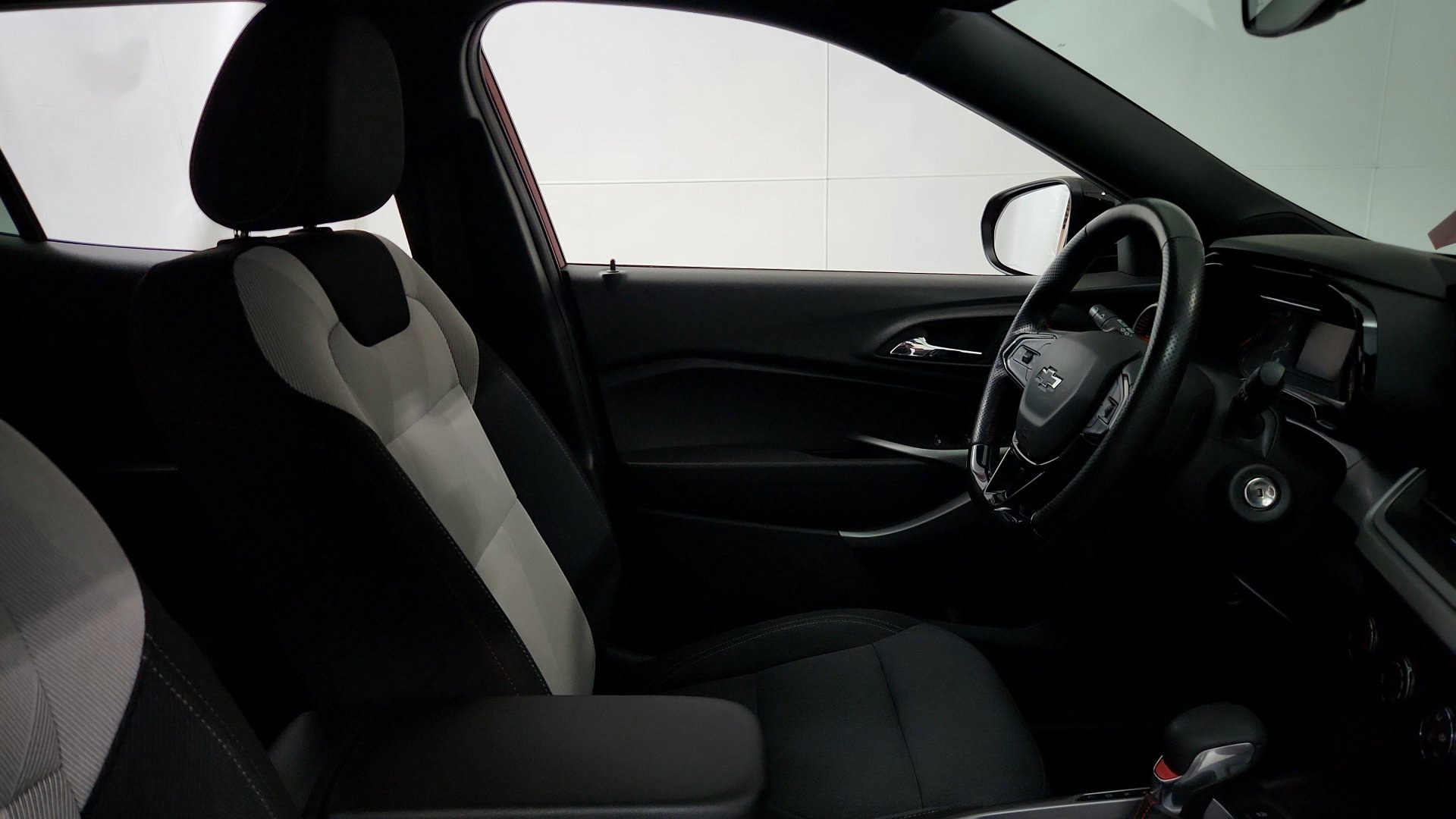 Used 2024 Chevrolet Trax RS FWD image 29