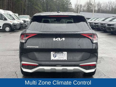 Used 2024 Kia Sportage EX image 7