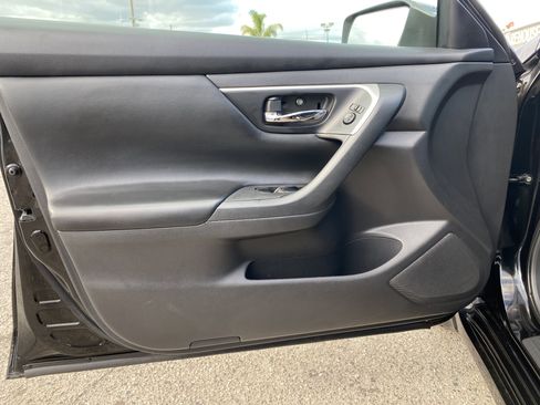 Used 2017 Nissan Altima 2.5 S w/ Power Driver Seat Package FWD image 15