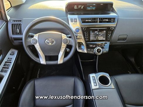 Used 2017 Toyota Prius V Five image 13
