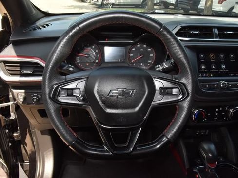 Used 2022 Chevrolet TrailBlazer RS FWD image 22