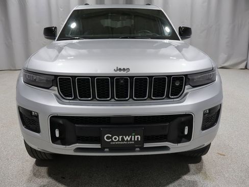 Used 2022 Jeep Grand Cherokee L Overland w/ Advanced Protech Group III AWD/4WD image 9