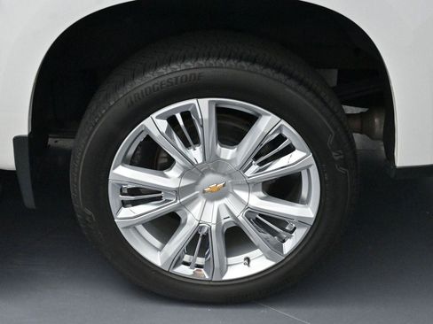 Used 2023 Chevrolet Silverado 1500 High Country w/ High Country Premium Package image 37