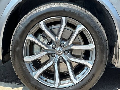 Used 2016 Volvo XC90 T6 Momentum w/ Momentum Plus Package AWD/4WD image 33