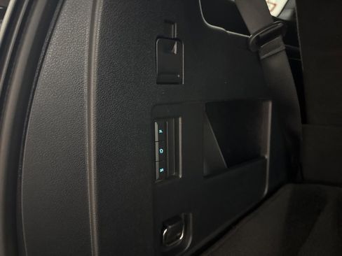 Used 2020 Ford Expedition XLT w/ FX4 Off-Road Package image 18