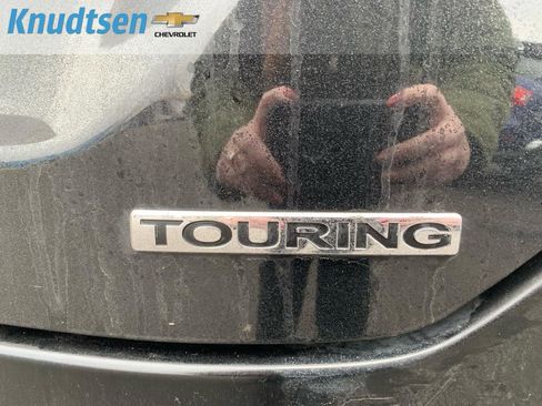 Used 2025 Honda Pilot Touring image 9