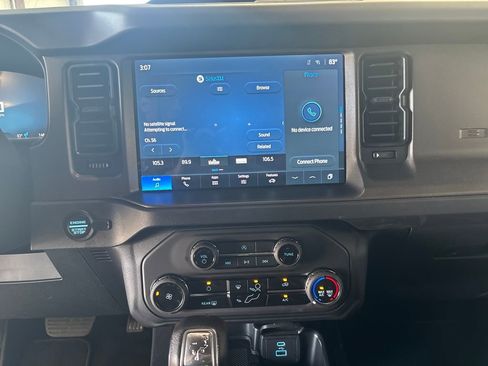 New 2025 Ford Bronco 4-Door image 11