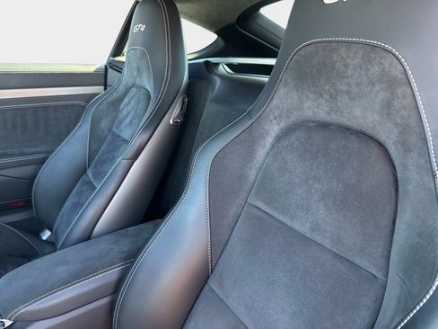 Used 2020 Porsche 718 Cayman GT4 image 18