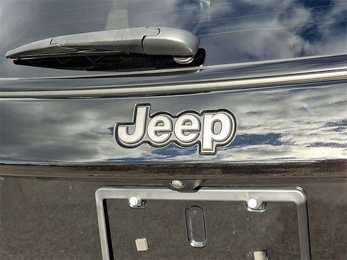 Used 2024 Jeep Compass Latitude w/ Convenience Group image 29