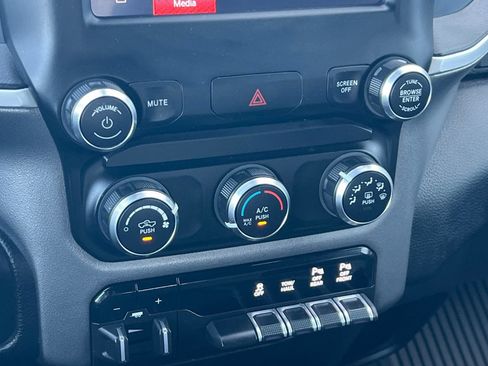 Used 2022 RAM 1500 Big Horn AWD/4WD image 20