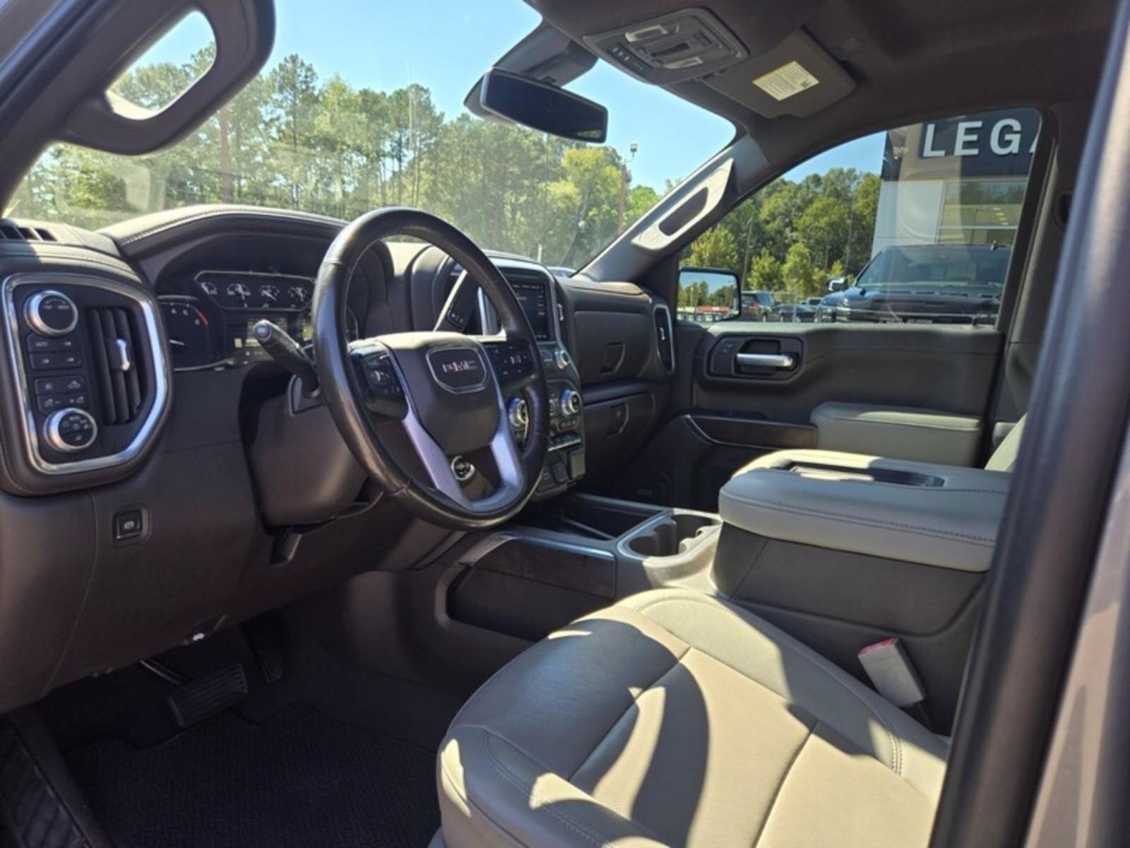 Used 2021 GMC Sierra 1500 SLT w/ SLT Premium Plus Package AWD/4WD image 17