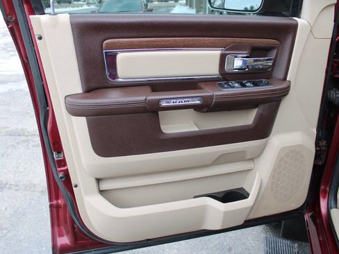 Used 2017 RAM 1500 Laramie w/ Convenience Group image 20